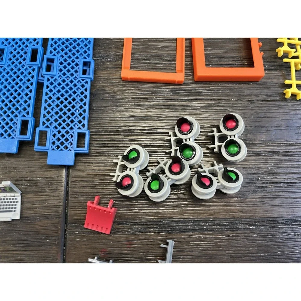 Lot Of Rokenbok Building Parts Accessories Over 120 Pieces Assorted Replacement